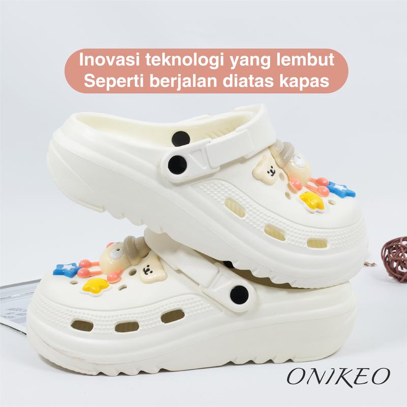 Onikeo Sandal Bahan EVA ramah lingkungan,tidak berbau, Lembut, elastisdan tidak mudah rusak, Teknologi 3D anti slip,Desain ergonomis yang unik, terlihat lebih tinggi. 513M,320g.novasi teknologi yang lembut,Seperti Berjalan diatas kapas. Kaki tidak bau. 2