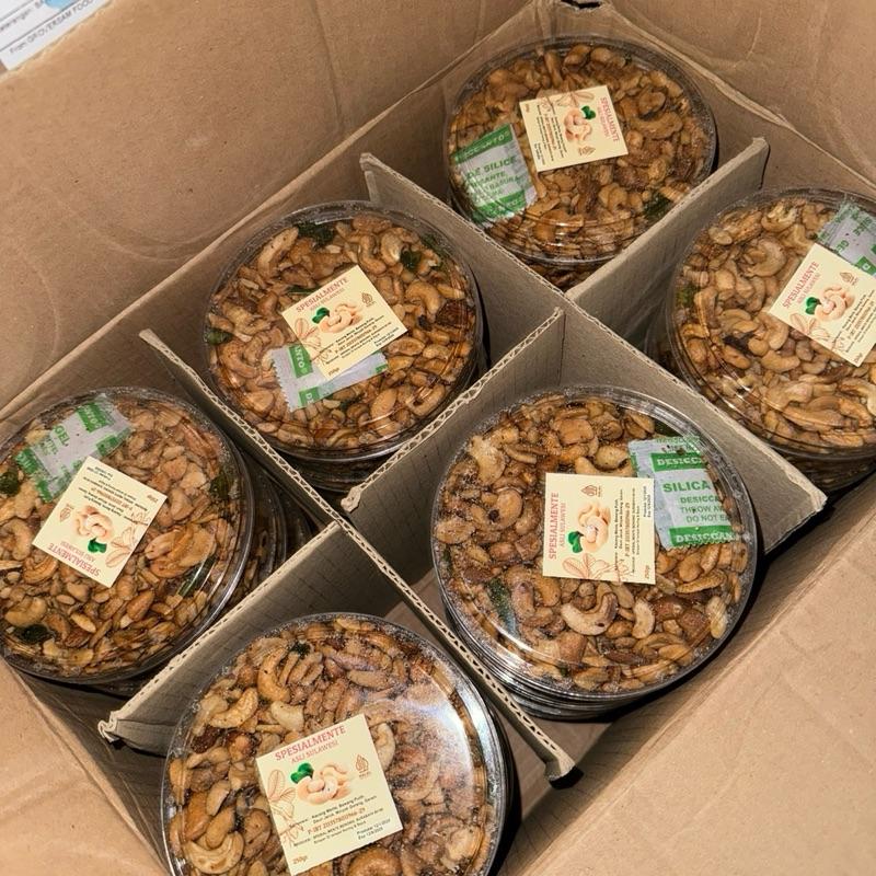 PECAHAN Kacang Mete Sulawesi 250gram ( Vakum ) 0