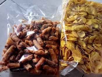 Product Review of paket bundling 1 kg keripik pisang kepok gurih & sumpiah abon udang Camilan Snack from B**a A**a 1