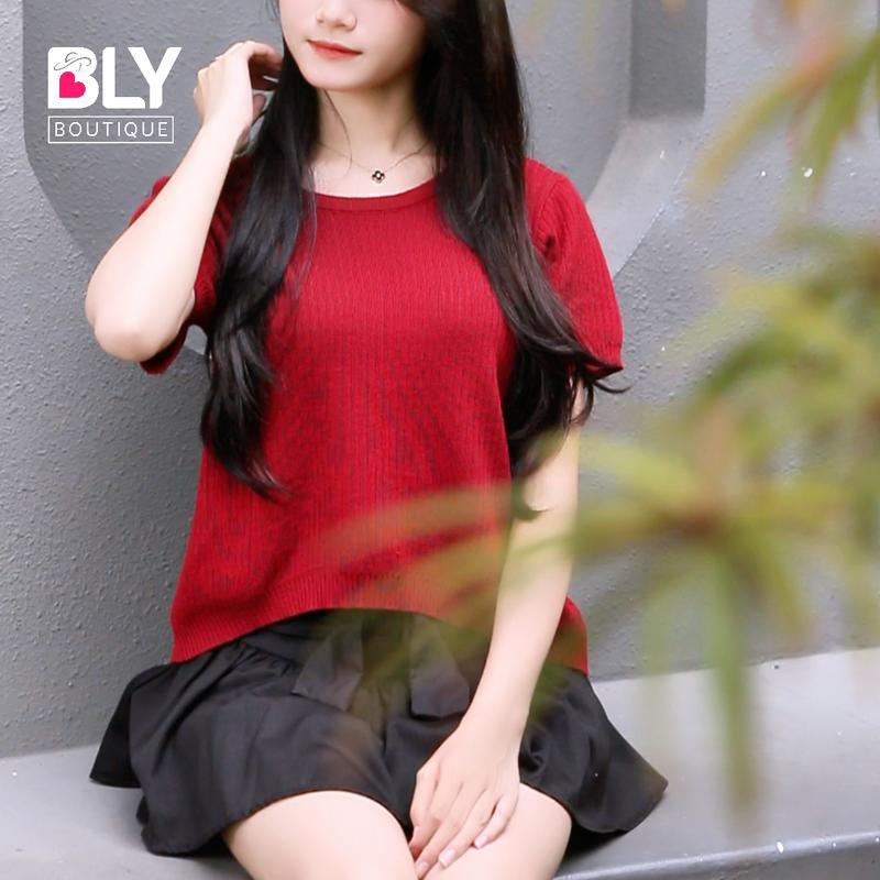 Áo dệt kim ngắn tay  cổ tròn đính nút xẻ tà ,phong cách giản dị thoải mái thích hợp mặc thường ngày