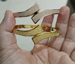 GELANG TITANIUM WANITA BELOK BERPASIR TERBARU TERMURAH