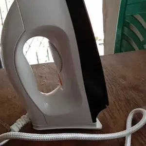 Miyako Setrika Listrik Gosokan Baju Miyako EI-1000M