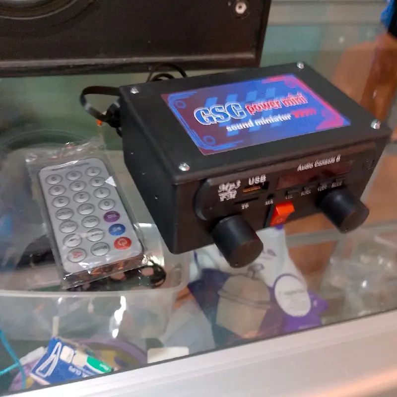 Amplifier mini 5 volt stereo fitur lengkap + MP3 Player, Bluetooth, Radio FM,Flashdisk dan Remote Subwoofer Bass 6