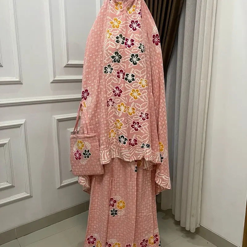Mukenah Batik Cap Colet by Qeena Batik Adem - Rayon Santung-Anti Luntur Anti Pudar -Model Kerut - Katun,