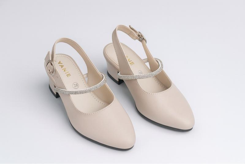 S&B Sepatu Heels Anak Perempuan Ber Hak Ukuran 26 Sampai 35 Shoes dengan Desain Elegan dan Tali Berhias S&B Sepatu Heels Anak Perempuan Ber Hak Ukuran 26 Sampai 35 Shoes dengan Desain Elegan dan Tali Berhias