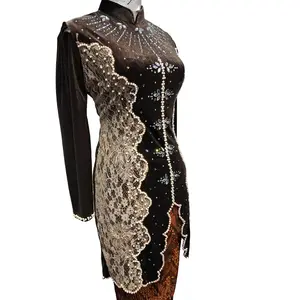 Kebaya bludru kombinasi broklat tunik Keluarga