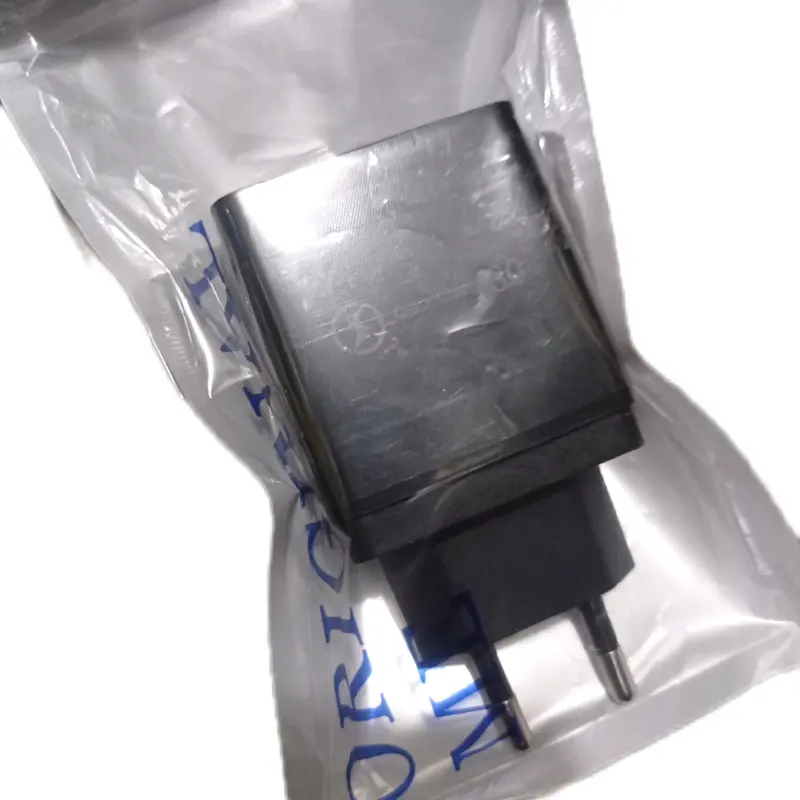 kepala casan 4 usb fastcharging murah,,yang biasanya rebutan bisa pakai i i 3