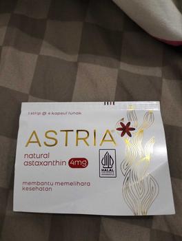 Product Review of ASTRIA Suplemen Antioksidan Natural Astaxanthin Kemasan Praktis 1 Pack x 4 Soft Capsule ( Suplemen Antioksidan / Multivitamin Menjaga Daya Tahan Tubuh / Kesehatan Kulit ) from i**3 1