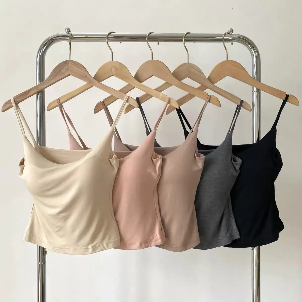 Woolen camisole vest with chest cushion and cup cover, integrated chest display, large base top, sexy versatile vest