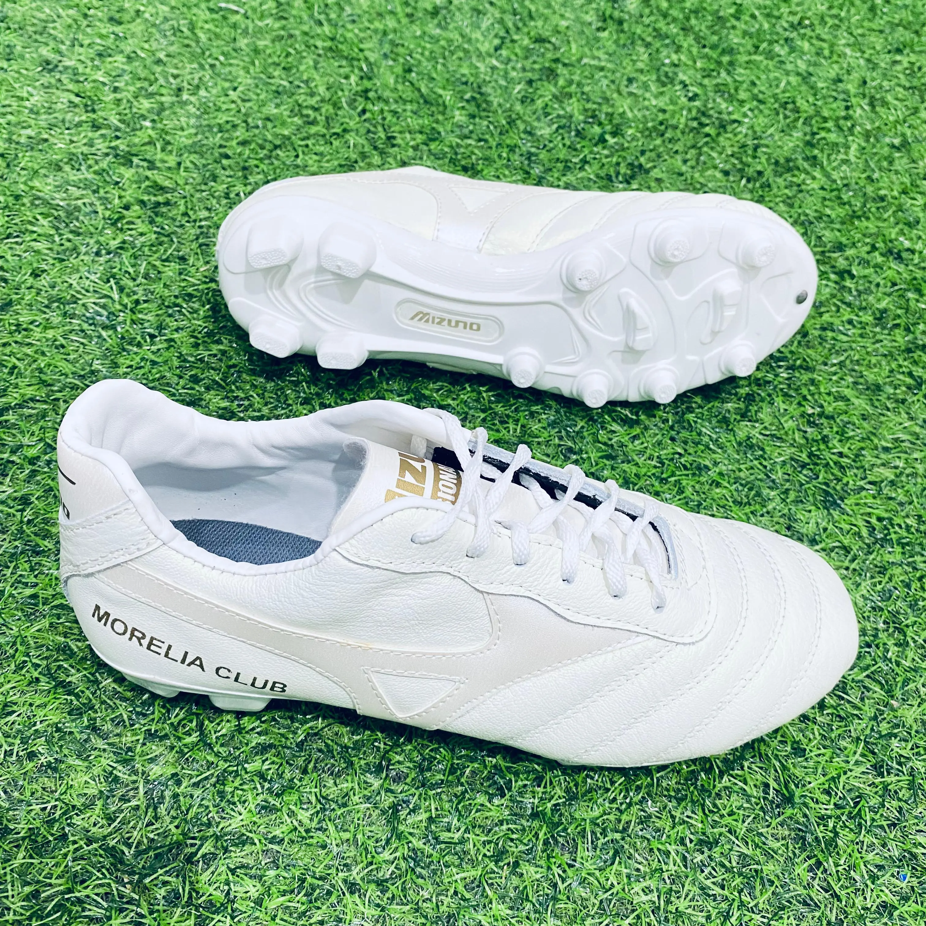Sepatu MZN Sepatu bola kulit asli sol KDH size 39-43 putih strip putih