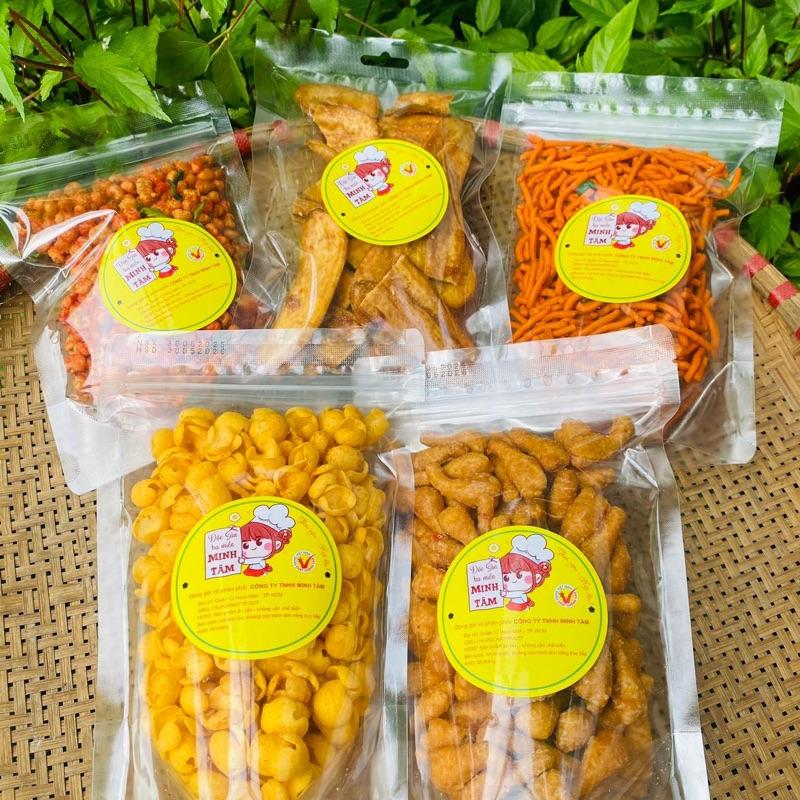 COMBO 5 MÓN Ngon Bổ Rẻ Snack Xương Chó Bim Tăm Đậu Ngô Cay Khô Bò Chuối Sấy Gừng Quẩy đùi Gà Thơm Ngon