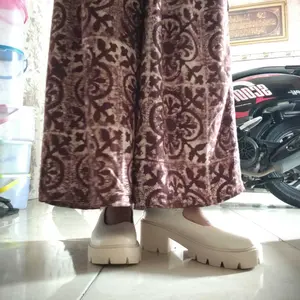 JustLook Jeongyeon Sepatu Docmart Sneakers Wanita Sneakers Shoes Fashion Korea