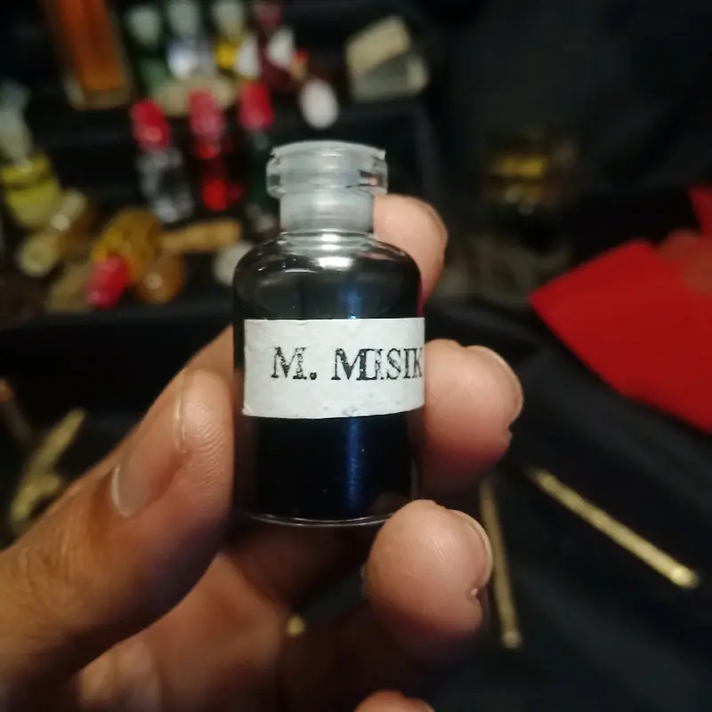 Botol Minyak Asma' Misik Hitam Asli 3