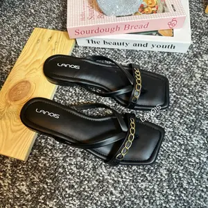 Sandal Flat Teplek Wanita Platform Jepit Rantai Kekinian Hak 1 Cm