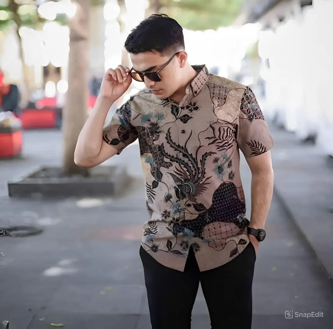 KEMEJA BATIK KANTOR PRIA LENGAN PENDEK MOTIF TRENDY