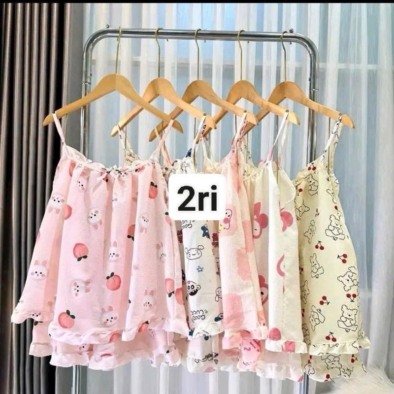Bộ ngủ quần đùi áo 2 dây in nhiều họa tiết xinh freesize từ 40-55ki chất liệu vải đũi mềm mát