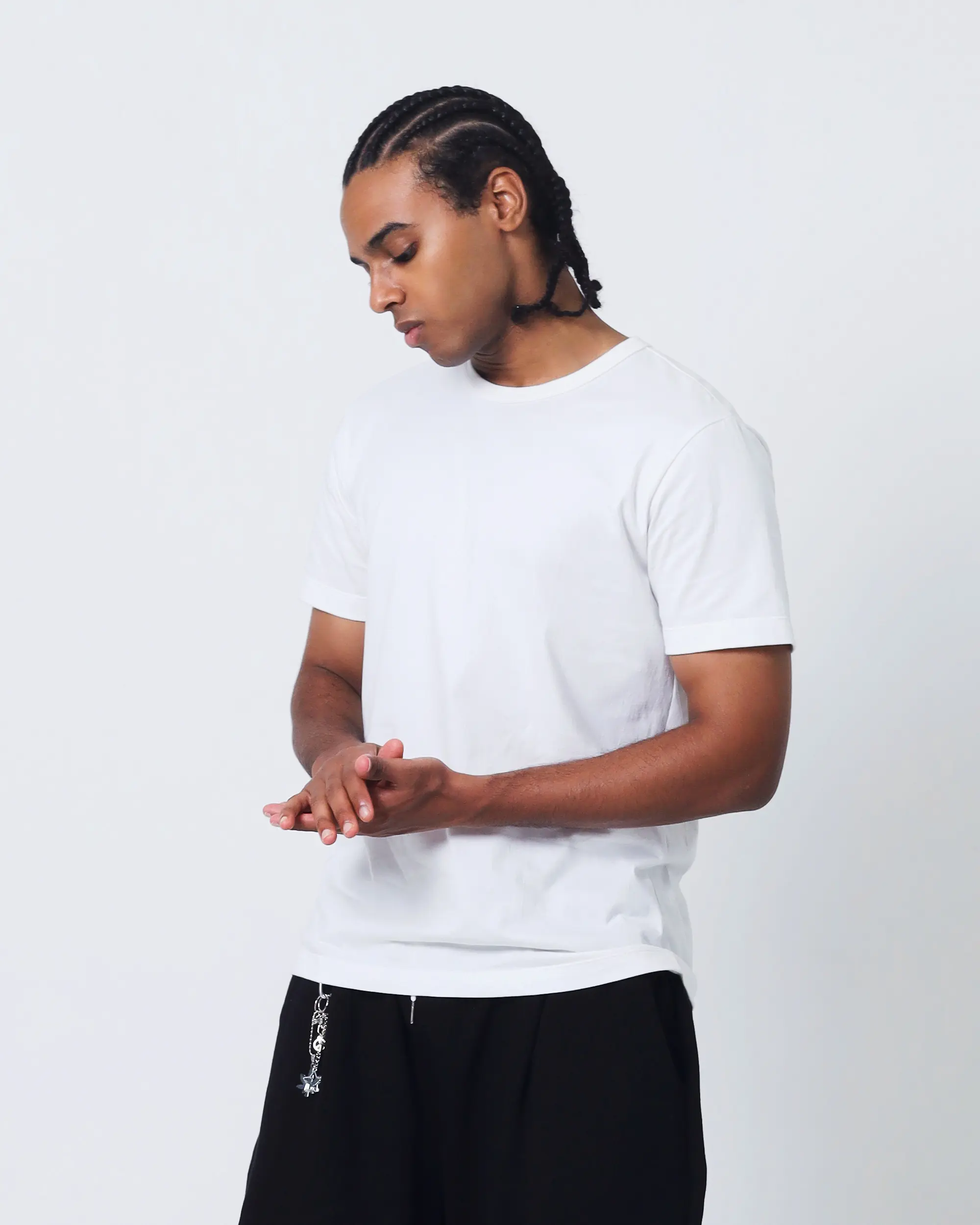 Daily Fitted Tee - Kaos Polos Pas Badan, Bahan Premium | Abyad Apparel Pro Project