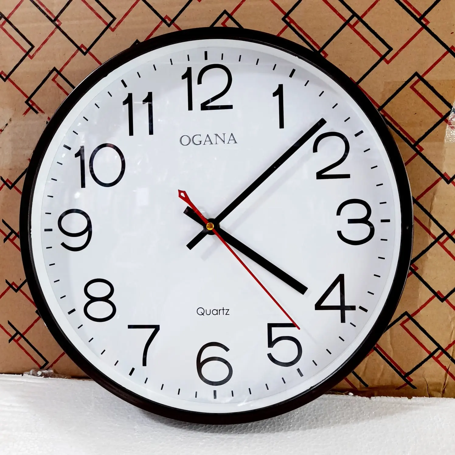 Jam Dinding Ogana 901 Polos Besar Diameter 30 cm untuk Ruangan Plastik