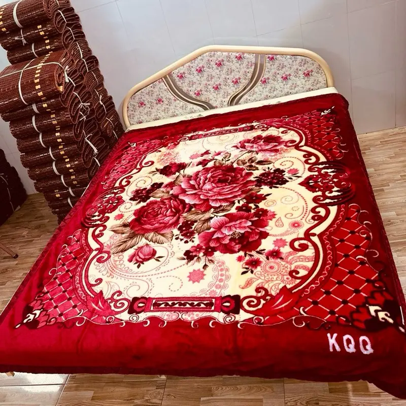 CHĂN TUYẾT NHUNG 2 LỚP CAO CẤP MỀM MỊN đủ kích thước 1m6-2m cân nặng thực tế 1.7kg .( nhận hàng trước tết) chăn  mùa  đông 8