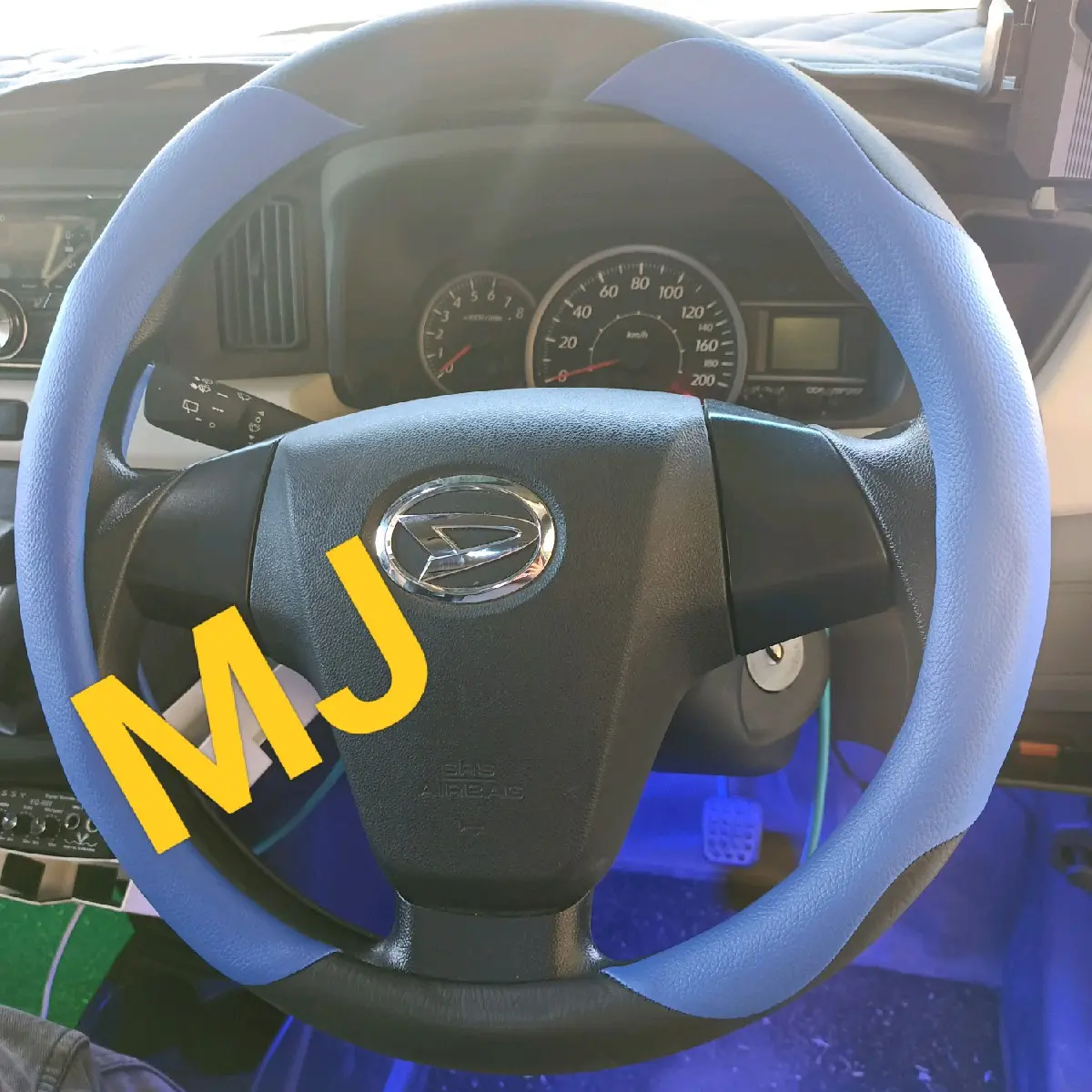 Sarung setir kendaraan Avanza, Rush, Kijang, Carry, Expander, Jazz, Brio, Calya, Ayla, Sigra, Ertiga dll motif Wheel Sabit