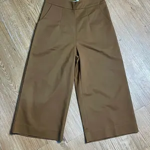 CELANA EILEEN 7/8 BANGKOK