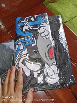 Product Review of Baju Kaos Pria Distro T-Shirt Oblong Atasan Cowok Lengan Pendek Keren Kekinian Climb Together Combed from N** j**i 0