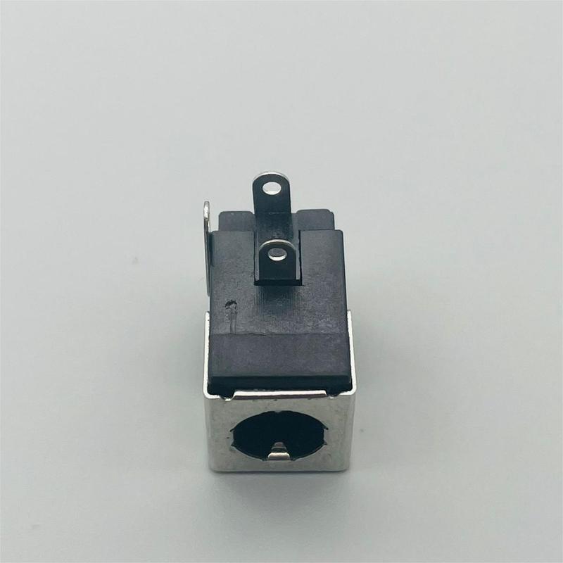 Product Introduction of DC power socket socket DC-005 with metal shell 5.5 × 2.1 three pin horizontal shielded charging base 1