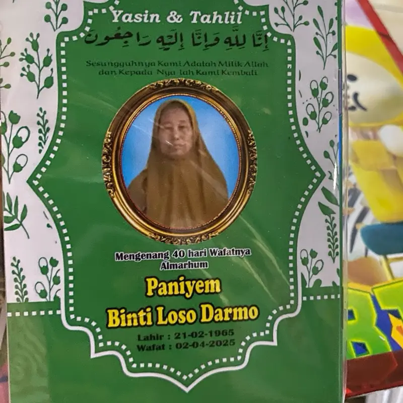 50 buku yasin hal.96 dilengkapi terjemahan. free desain foto dan packing opp Edisi Reguler 8