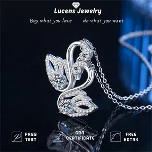 Kalung Angsa Titanium Wanita Anti Karat Luntur ORI Emas Putih Sensor Desain Baru Fashion Baru Light Luxury Classic