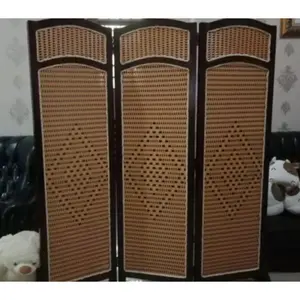 Sekat Ruangan Rotan Sintetis Aestehic Pintu 3 Kayu Minimalis