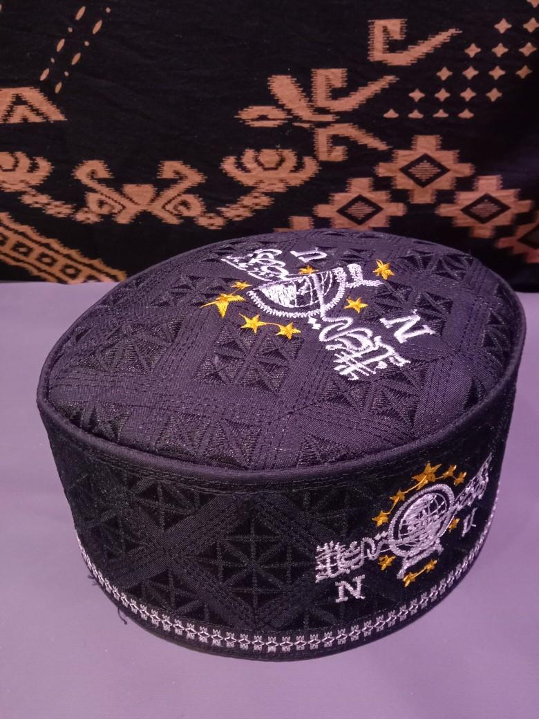Product Introduction of Peci Asaghofah, Songkok Kopiah Pria Muslim Asaghofah Logo Terompah Warna - Desain Unik Hitam, Lingkar Kepala 51-59 cm - Motif, Dewasa 7