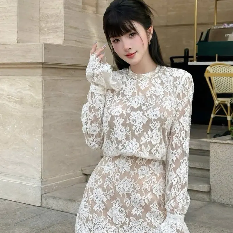 SET REN LOE TAY DÀI MIX CHÂN VÁY REN - HÀNG QCCC