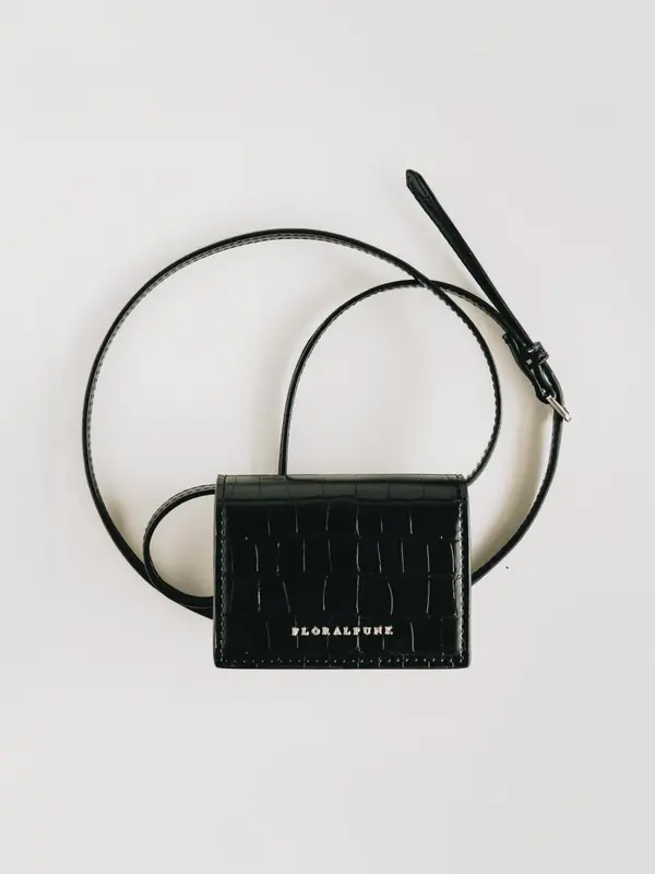 Ví Đeo Chéo Gwen Woc Floralpunk - Mini Bag Da PU Cao Cấp, Đựng AirPods, Chìa Khóa & Thẻ ATM 3