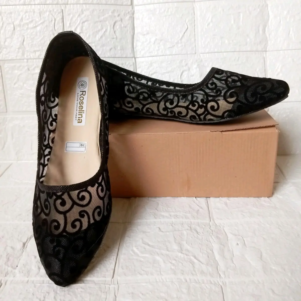 Sepatu Wanita - Flatshoes Jala Brukat