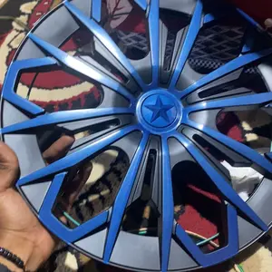 Dop velg ring 13 & 14  hitam list biru mobil universal. ( 1 set isi 4 pcs )