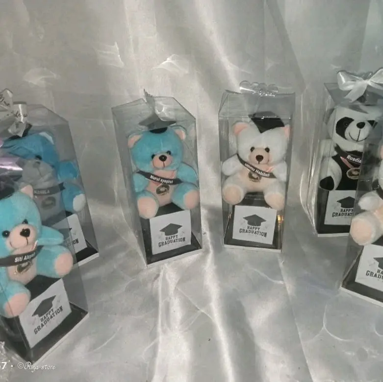 promo kado wisuda piala boneka 27 saja