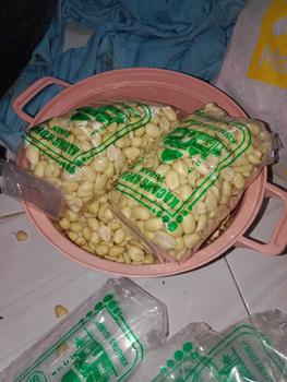 Product Review of 5 bungkus Kacang Kupas Asli Tuban 250g x 5 Bungkus - Total Berat 1,250g - Goreng, Food, Mete, Kering, Snack, Cemilan Bawang Makanan Camilan Mede from t**0 N**8 1