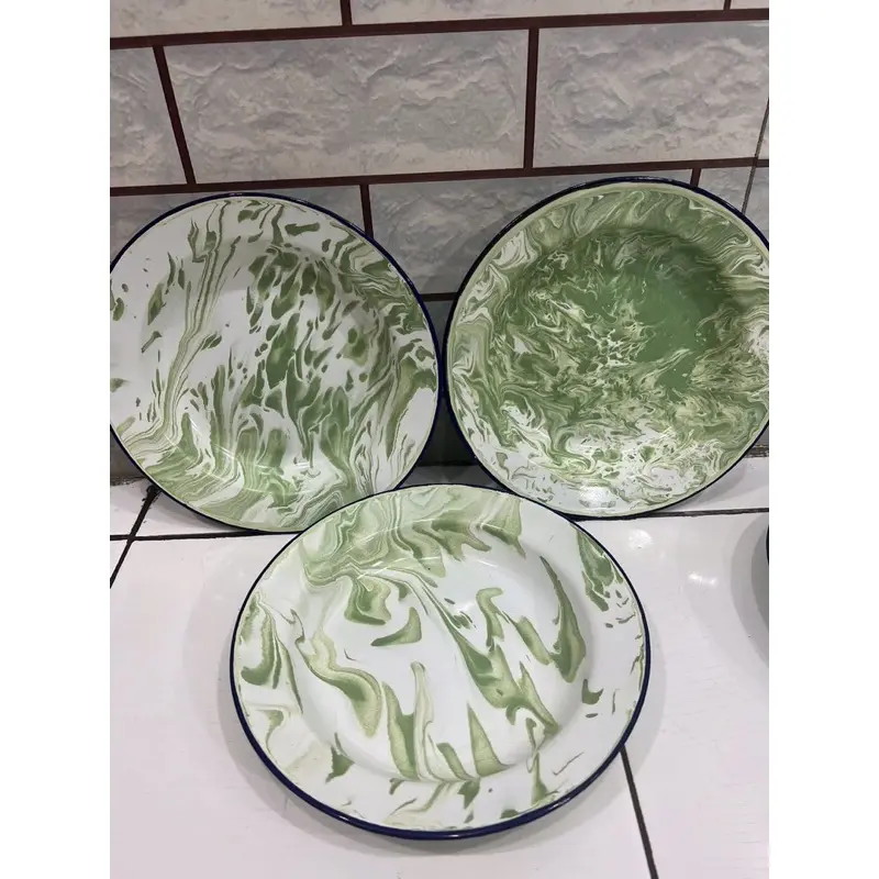 ￼Piring Enamel Blirik Jadul/Piring Seng Blirik Jadul Diameter 22cm & 20cm 4