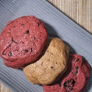Soft Baked Cookies varian ori, coklat dan red velvet
