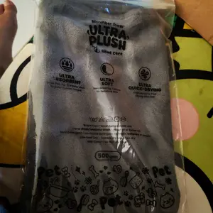 Olive Care ULTRA PLUSH Handuk Kucing & Anjing MICROFIBER TOWEL 500 GSM Lembut dan Ringan untuk Mengeringkan Bulu, 7x Lebih Cepat Serap Air dan 3x Lebih Mudah Kering Sekaligus Menjaga Bulu Agar Tidak Mudah Kusut dan Tidak Ikut Terangkat