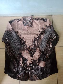 Product Review of Batik AZMII - Kemeja Batik Pria Lengan Panjang Motif Terbaru Batik Kantor Kerja Seragam Batik Kratonan Katun Halus Atasan Printing Baju Lembut Keren Cowok Hitam from R**o j**n 0