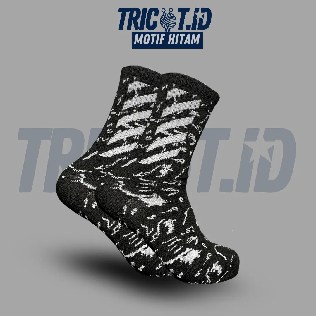 TRICOT.ID-Kaos Kaki Oldschool Panjang Motif Bercak Hitam Pria Wanita Dewasa