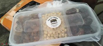 Product Review of Paket Oleh-Oleh Haji dan Umroh Sekat 3 Hampers Premium Almond Coklat Gift from a** v**n 1