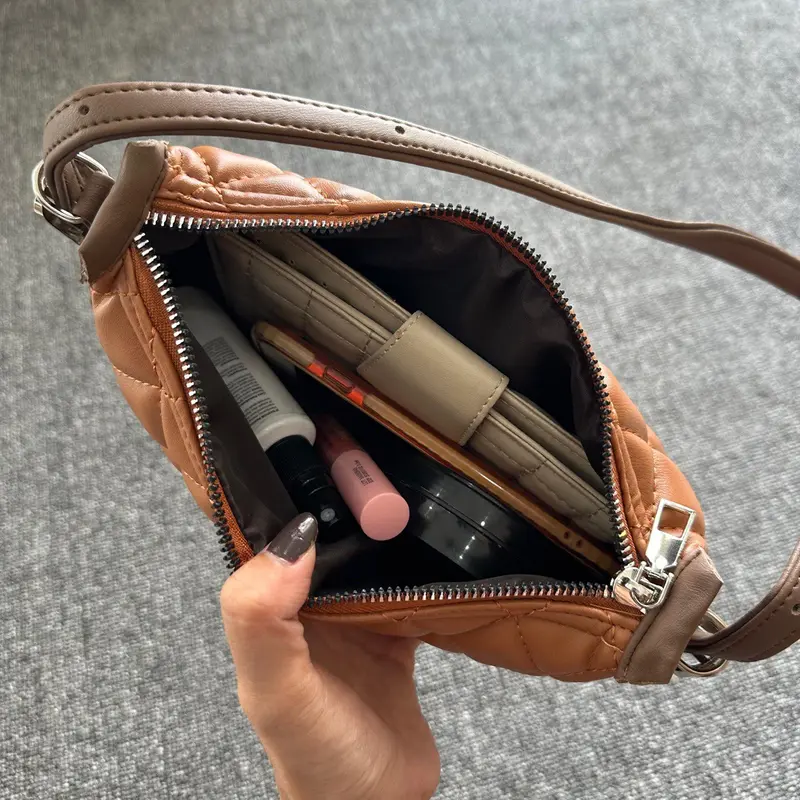 Tas Wanita Slempang Kekinian Polos Simpel Muat Banyak Sling Bag Tas Pesta Premium 6