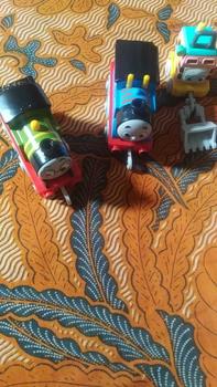 Product Review of Thomas and Friends Push Along Metal and Plastic Engine Trackmaster from Fisher Price Original / Mainan Anak Diecast Kereta Api Tomas from n**i 0