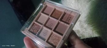 Product Review of DIKALU 901 EYESHADOW HIGHLIGHTER 9 COLORS BLOOMING from D**a 0