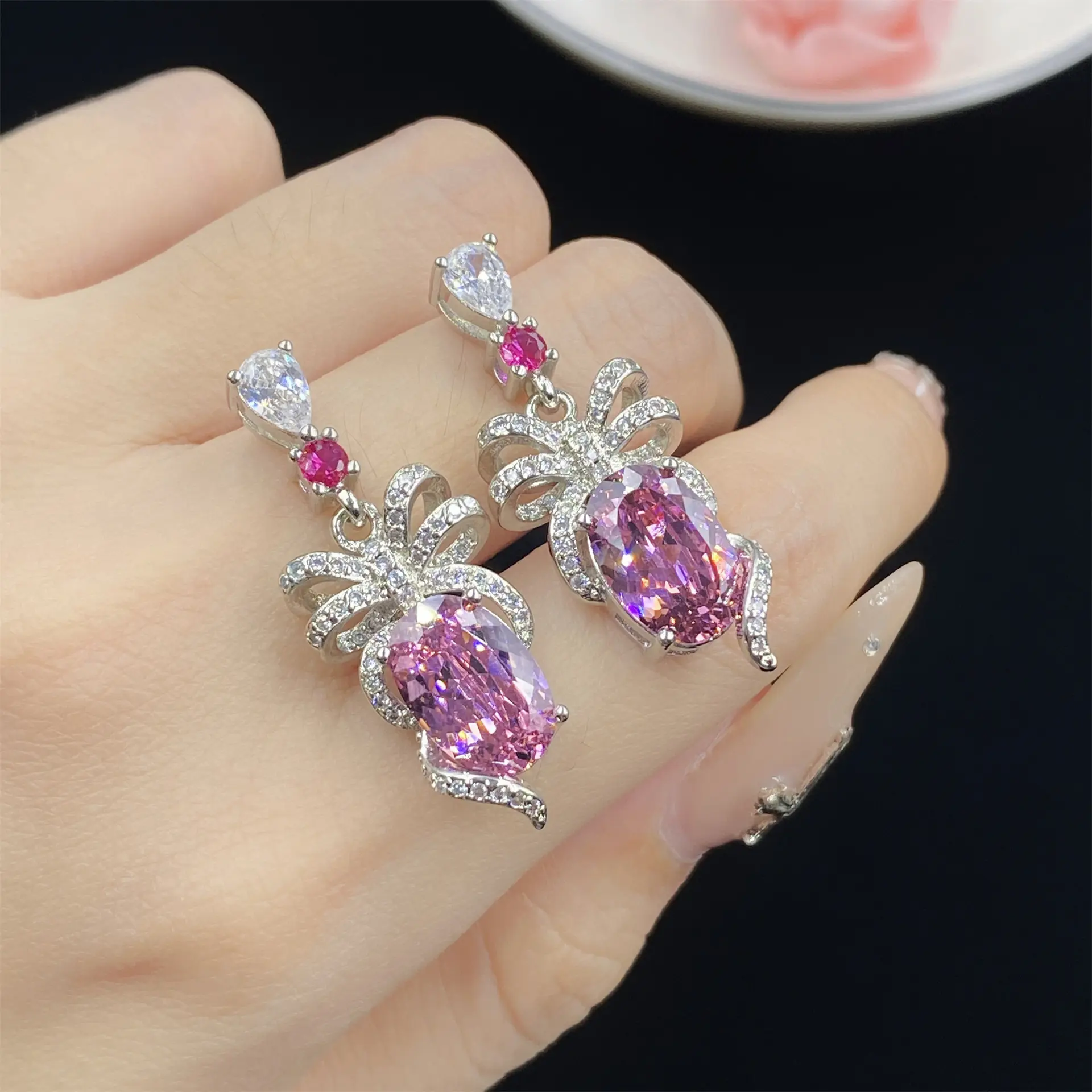 Bộ Ba Mảnh Hoa Hồng Khô, Đầy Kim Cương, Nơ Mở Nhẫn, Bộ Bông Tai Mặt Dây Chuyền Nữ Tính
