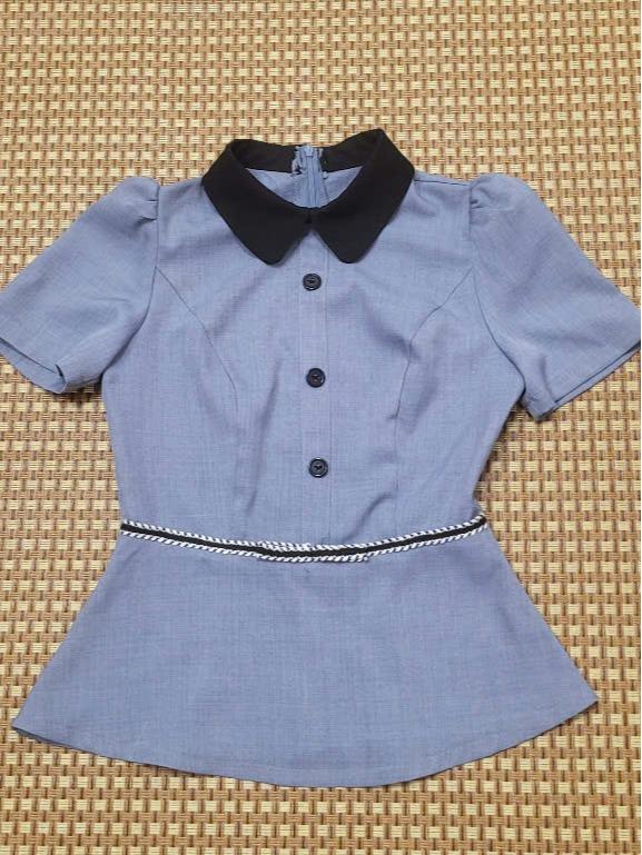 Áo thiết kê T2 chất liệu xước thái co dãn nhẹ