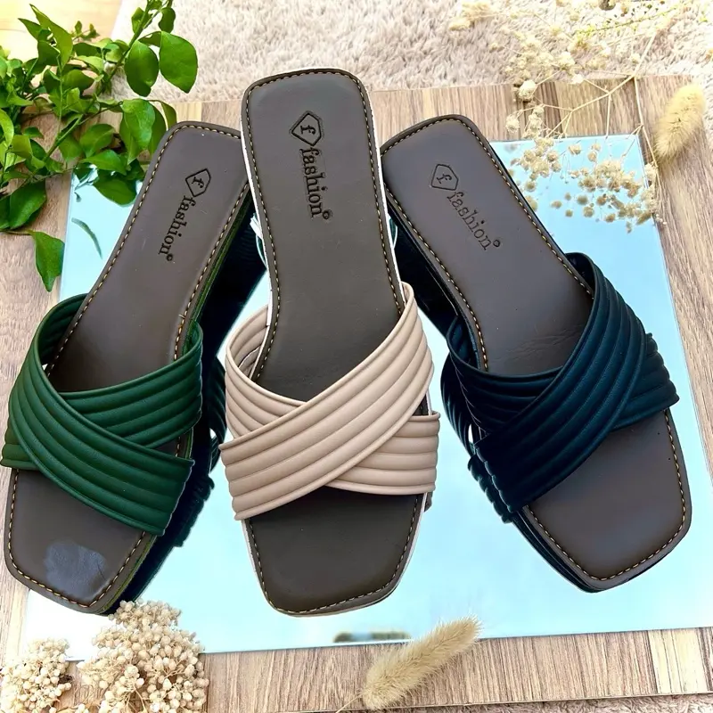 Dép lê nữ quai chéo, chất da mềm siêu êm chân. 0