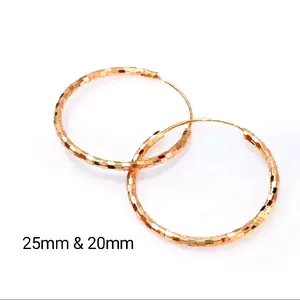 Anting Gipsi Titanium Warna Gold Motif Kotak Ukuran 25mm & 20mm untuk Tampilan Elegan dan Modern